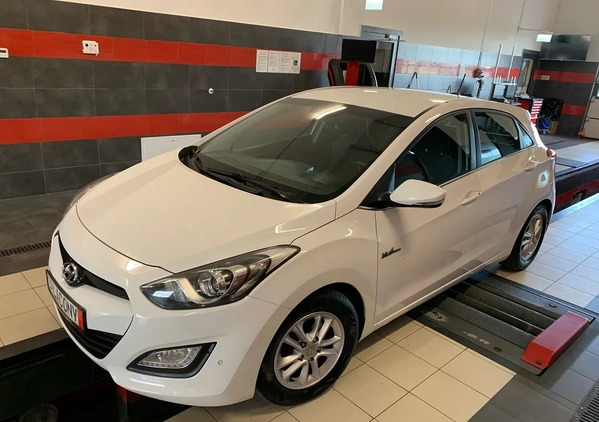 Hyundai I30 cena 34500 przebieg: 201000, rok produkcji 2012 z Środa Śląska małe 121